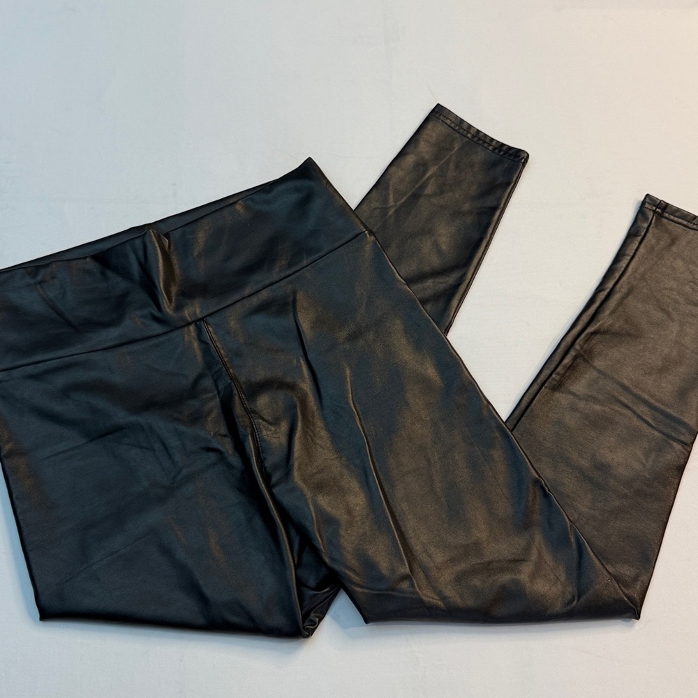 Sleek Black Faux Leather‎ Skinny Leggings Buttery Soft lining  MEDIUM Goth Biker
